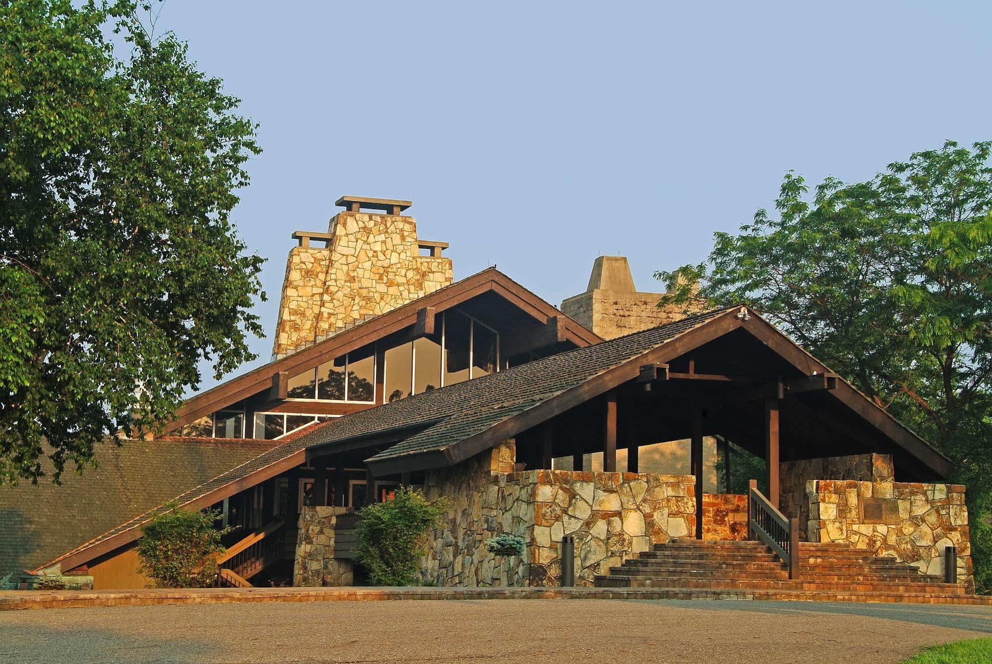 Salt Fork State Park Lodge And Conference Center Cambridge Eksteriør billede